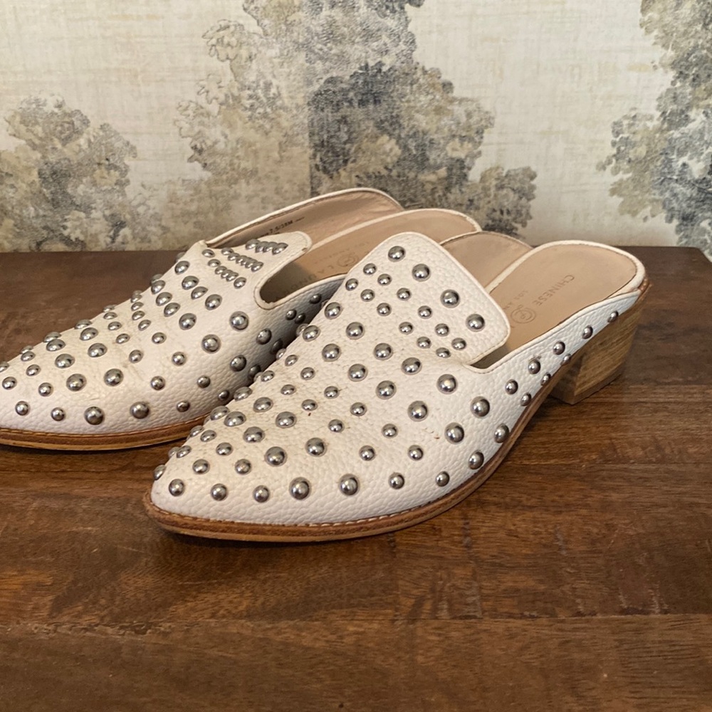 White studded pointed toe wooden heel mule